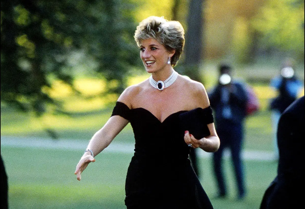 7 Iconic Fashion Moments That Changed Style Forever